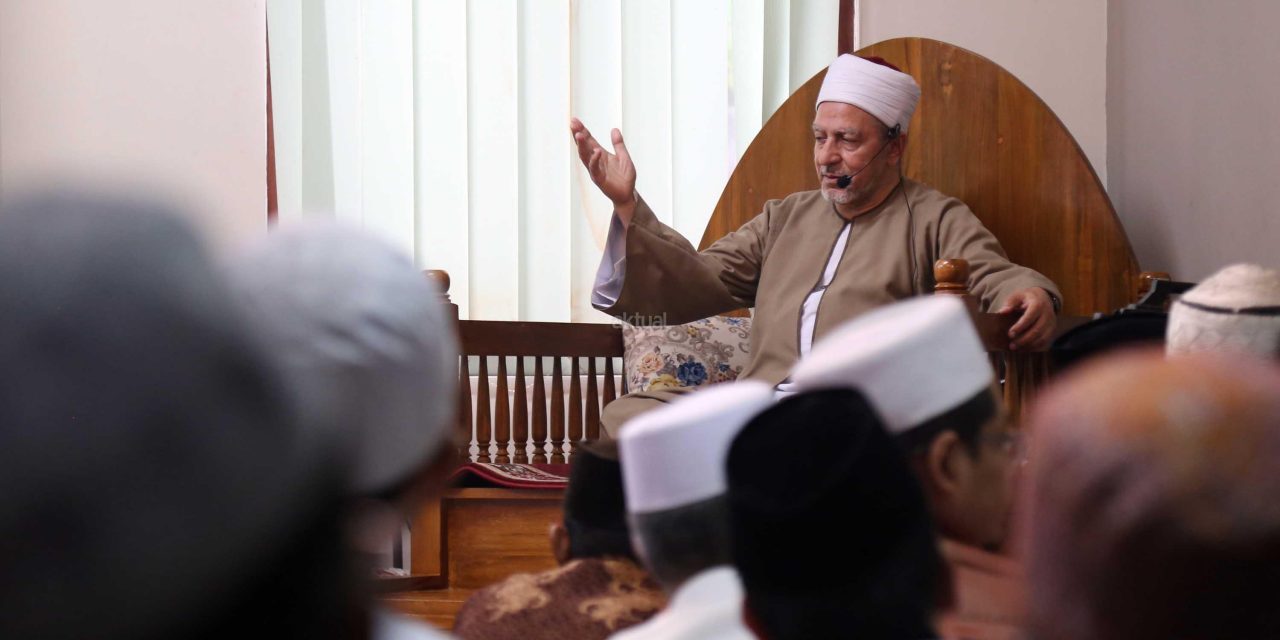 Mengenal Rasulullah dari Barat dan Timur