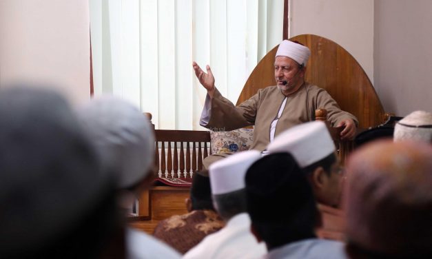 Mengenal Rasulullah dari Barat dan Timur