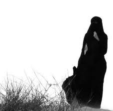 “Dunia adalah perhiasan dan sebaik-baik perhiasan adalah wanita shalihah”.  (HR. muslim no.1467).