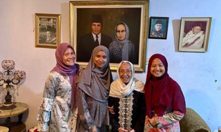 Korps PII Wati Bersilaturrahmi ke Kediaman Azizah Hamka.